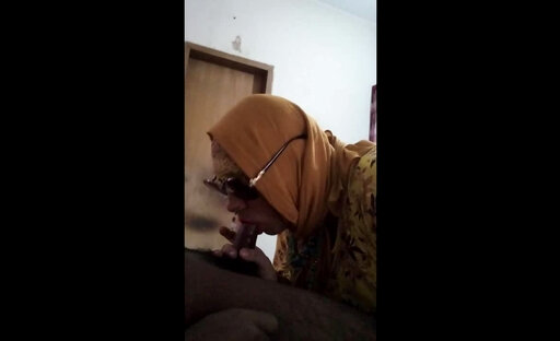 Deshi HijaBee Muslimah SissY Slut FaRee Banging Hardly Like a Whore by Secret BF R@@Z-01_16!
