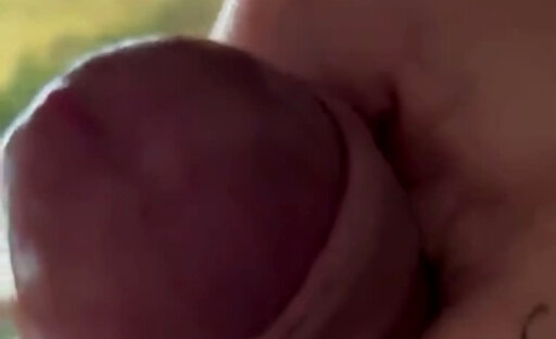 Travesti que já comeu meu rabo gozando na janela