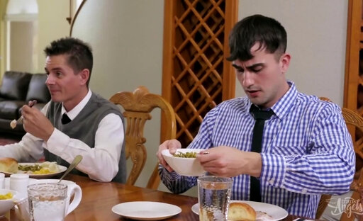 Lena Moon stuffing her turkey