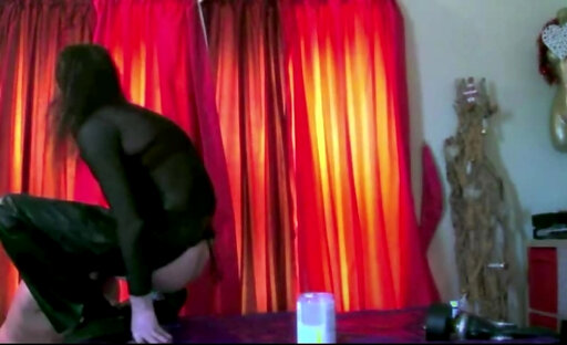 Pleasure my pussy gets Fisted by Gimp