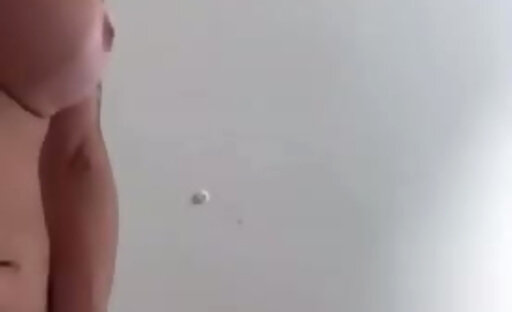 Princesa é pouco diante dela