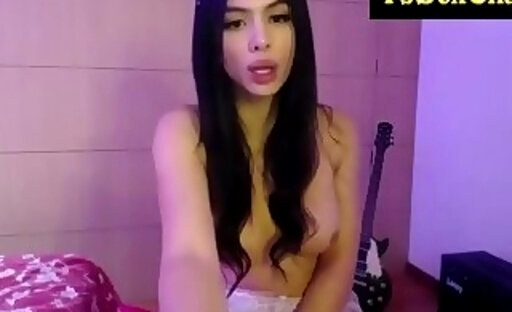 brazilian tranny whore wanks off her penis on cam