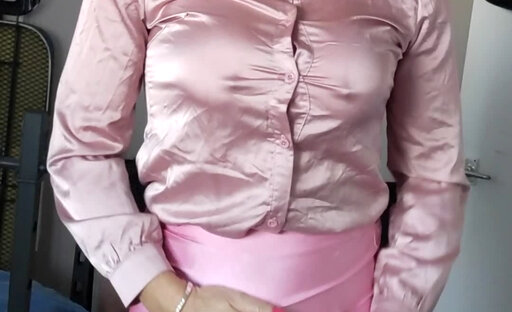 Crossdresser in pink