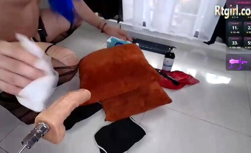 big ass colombian glasses shemale in stockings gets anal fuckings on webcam