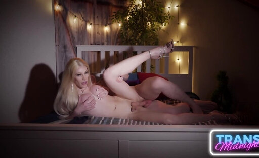Trans Blonde Bombshell Eris Jolie Loves Big Cock
