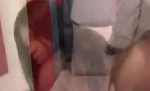 Rabo grande dessa boneca