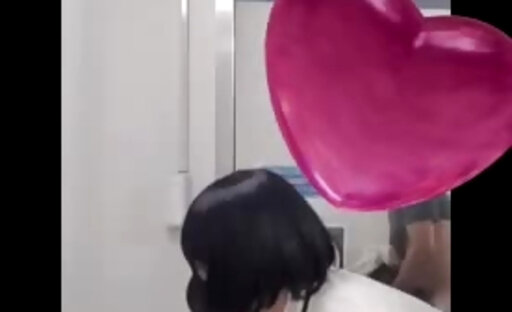 Japanesecrossdresser suck and fuck in public toilet
