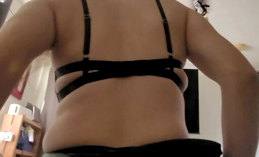 TS Roxxy Thorns wants to relief your stress, lay down and enjoy