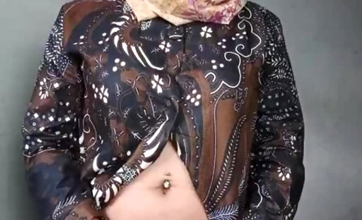 Asian Hijab Ladyboy Solo Masturbation