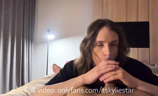 I PICKED UP A STRAIGHT GUY FROM THE HOTEL *and I gave him the best blowjob ever*