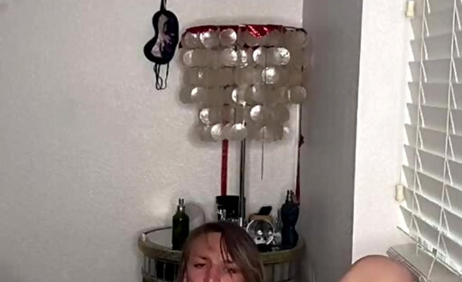 Oslo Rubbing Out a Nice Cum