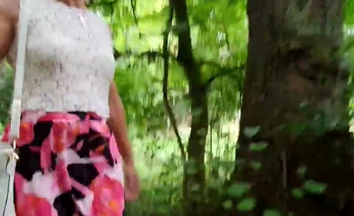 A walk with nothing under the skirt