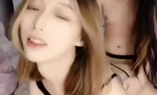 Tempting Asian trans allure clip