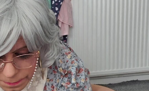 Granny holly riding a BBC dildo until sissygasm