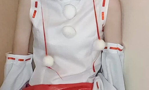 Cosplayer play her anal