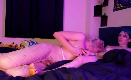 Very intense painal by two shemales