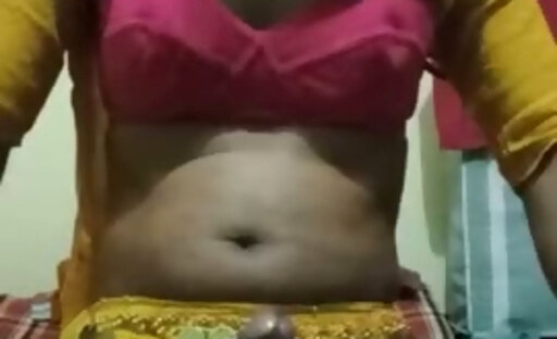 Sexy Shemale Cumming