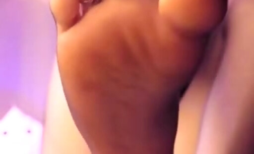 Starlightfemboy self-fucking and cumming