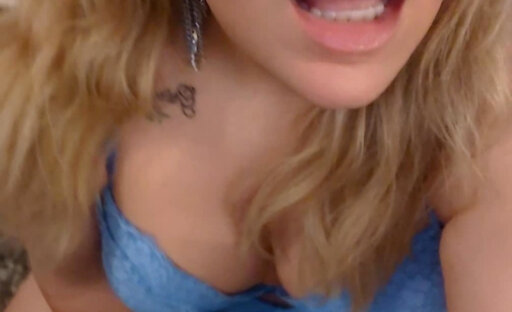 Thick Tranny OnlyFans Model CiCi Kewt Solo Jerking