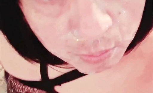 Tragando leche de macho casado