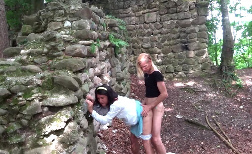Cheryl fucks Andrea