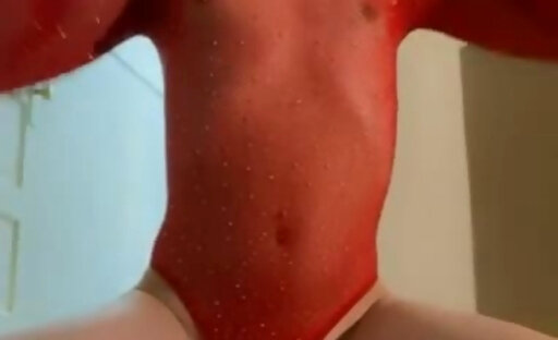 Teen red body suirt mast and cum