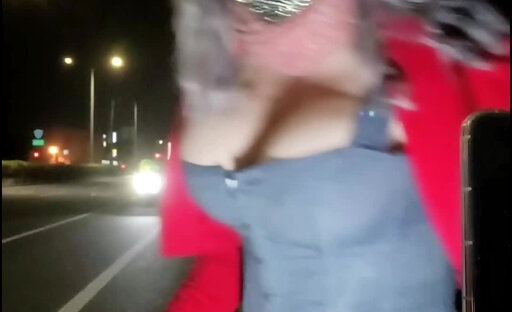 Carry out the audience's instructions during live broadcast until ejaculation .13.(@05:10)