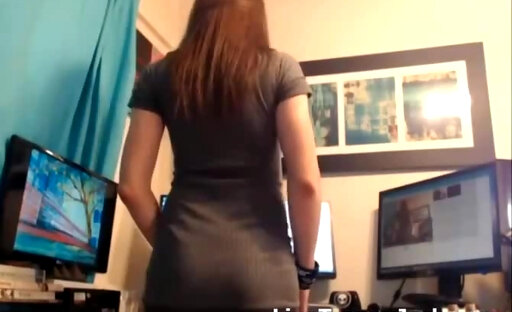 Amature Trans LOVES to Wiggle Ass on Cam